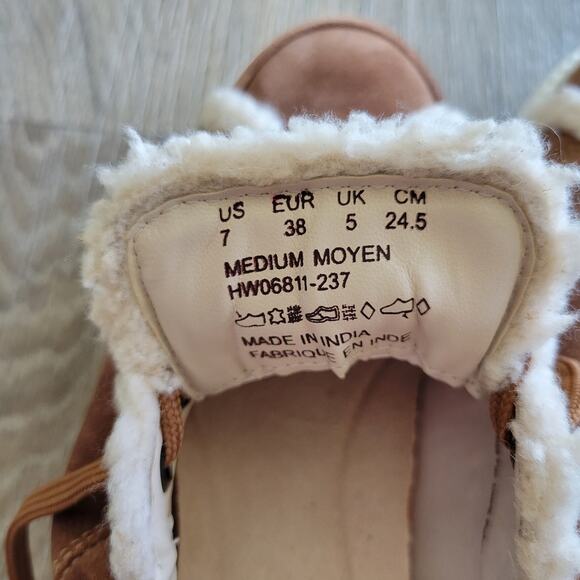 Hush Puppies Ryann Sneaker Size 7 - Picture 3 of 10